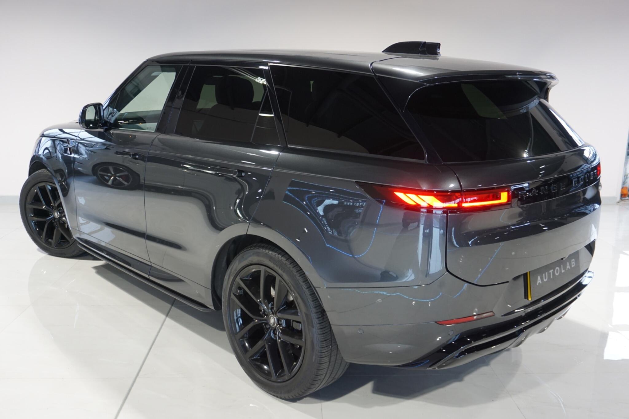 Land Rover Range Rover Sport 3.0 D300 MHEV Dynamic SE SUV 5dr Diesel Auto 4WD Euro 6 (s/s) (300 ps)